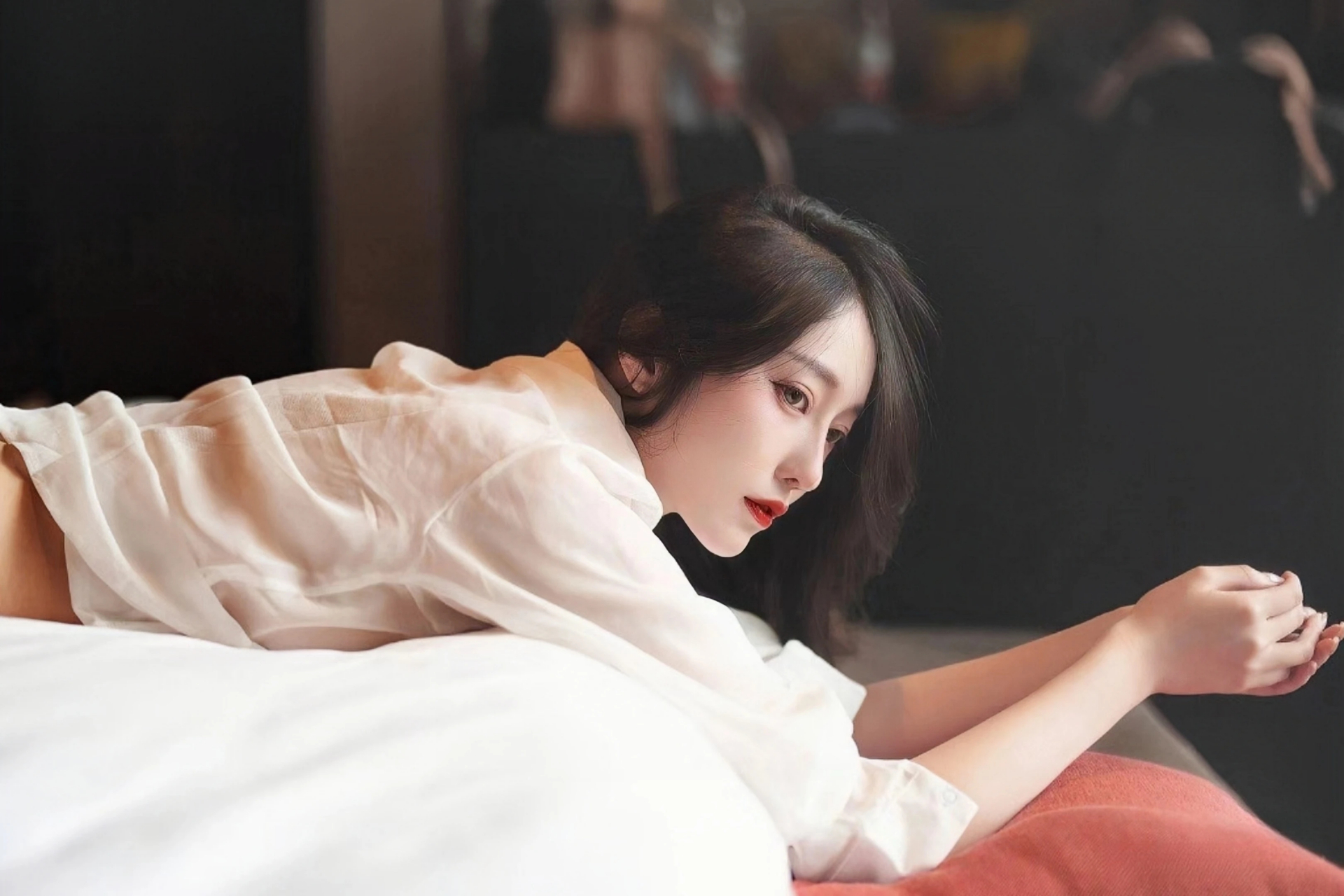 海外校友子女探访玉虚宫 感受武当文化